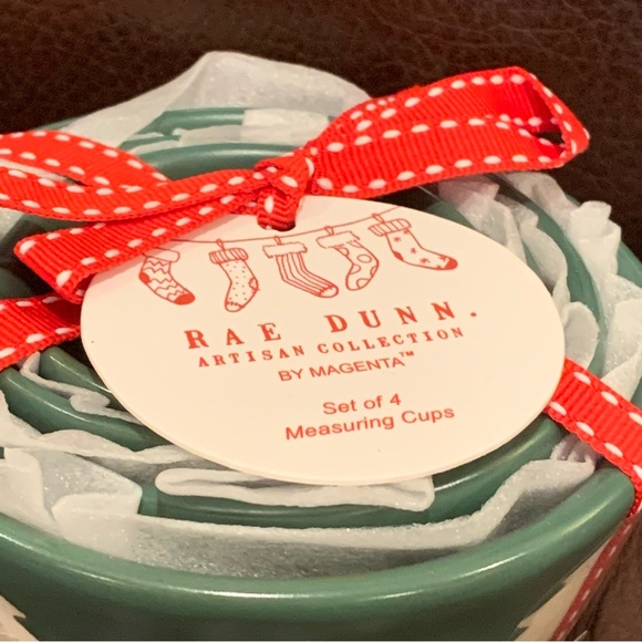 Rae Dunn Christmas Tree Measuring Cups - Picture 5 of 12